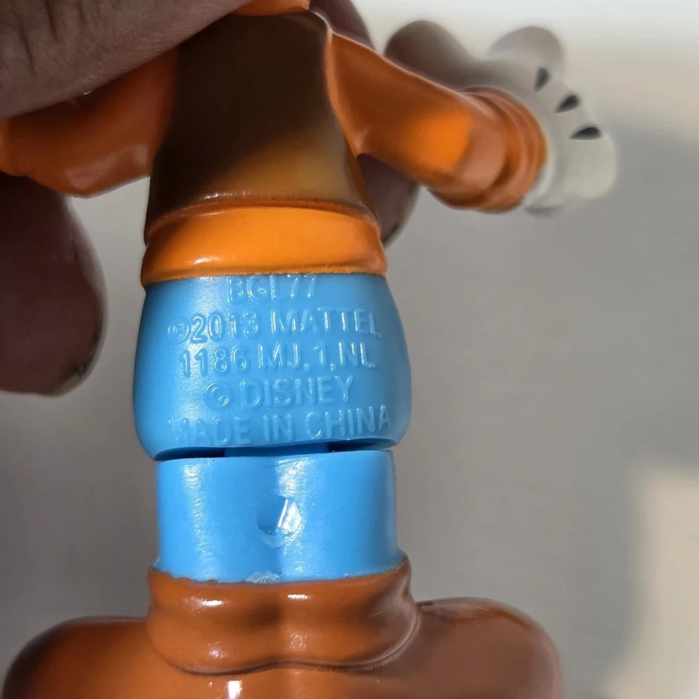 2013 Mattel Disney Goofy Donald Duck Figure